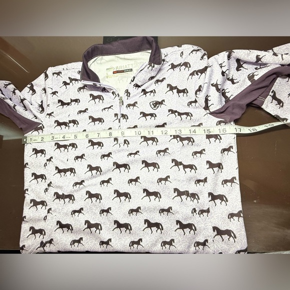 Ariat Sunstopper Girls 1/4 Zip Top - Lavender Mist Horse Print Size L - Picture 8 of 10